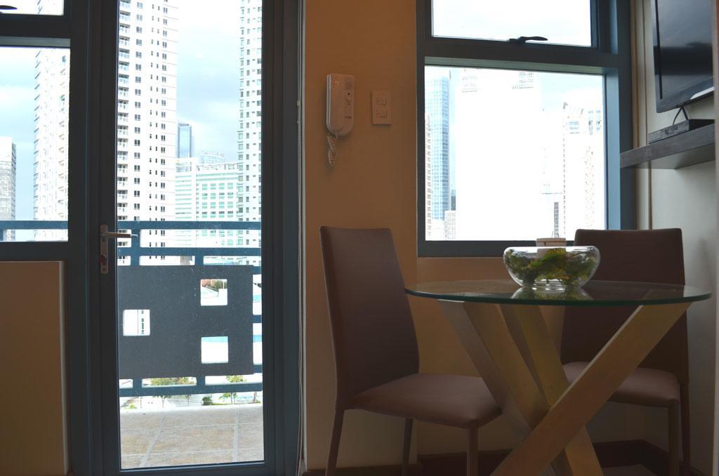 Eton Parkview Apartment Makati City Ngoại thất bức ảnh